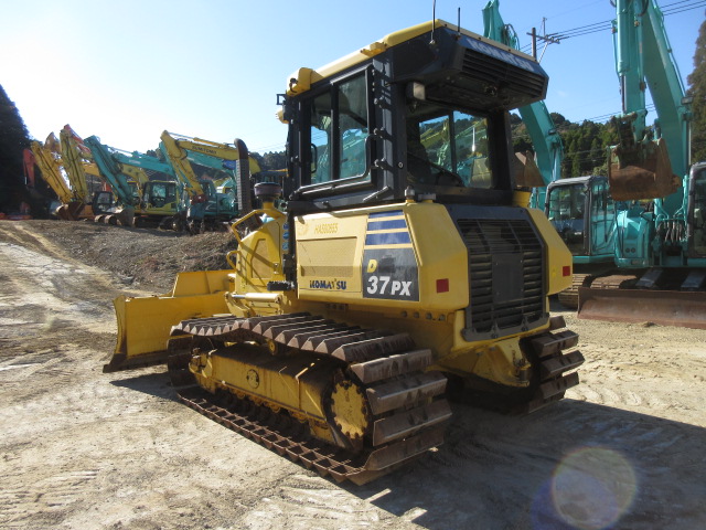 ディスプレイモデル　重機　ブルドーザー D37PX-23 KOMATSUの中古ブルドーザー｜株式会社ナンニチ｜80375