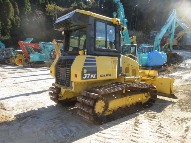D37PX-23 KOMATSUの中古ブルドーザー｜株式会社ナンニチ｜80375