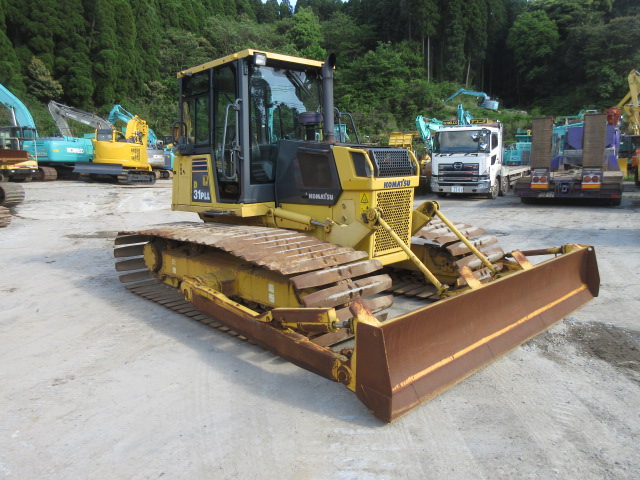 ブルドーザー D31PLL-21 KOMATSUの中古ブルドーザー｜株式会社ナンニチ｜55222