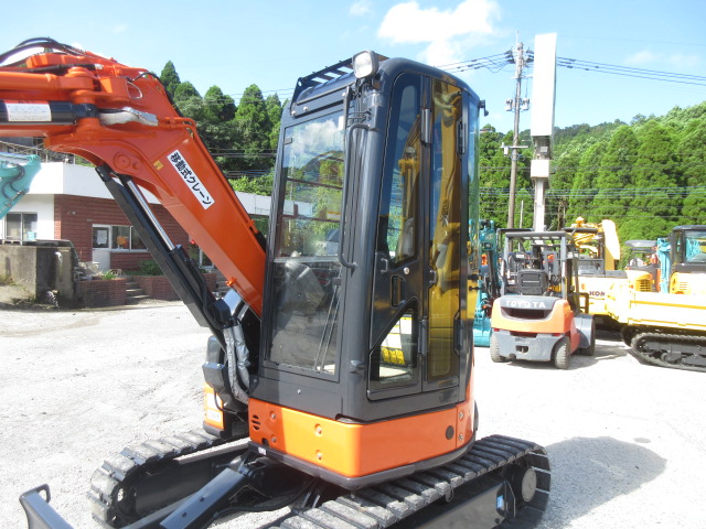 ZX40UR-5B HITACHIの中古ミニショベル｜株式会社ナンニチ｜50270
