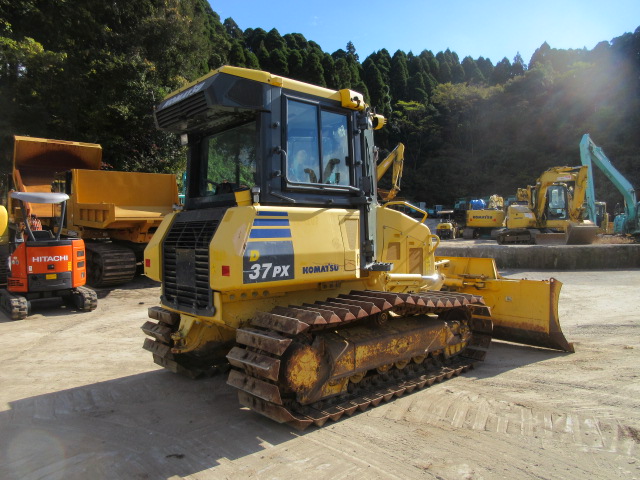 D37PX-23 KOMATSUの中古ブルドーザー｜株式会社ナンニチ｜80686